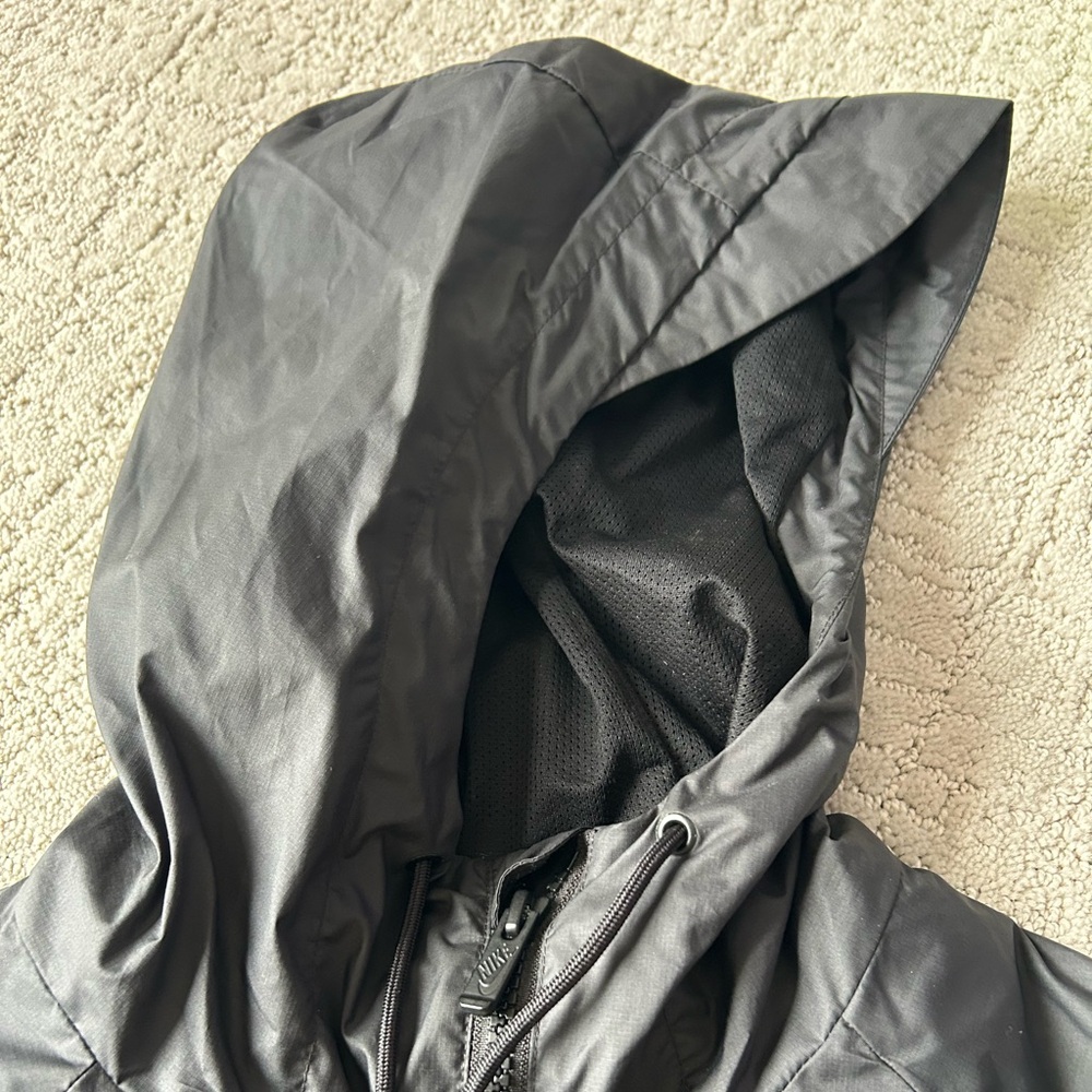 Nike Black Full-Zip Windbreaker Jacket with Hood - Picture 4 of 5